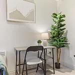 - Modern - Prime Location