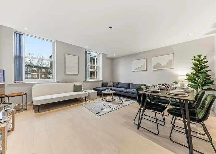 - Modern - Prime Location