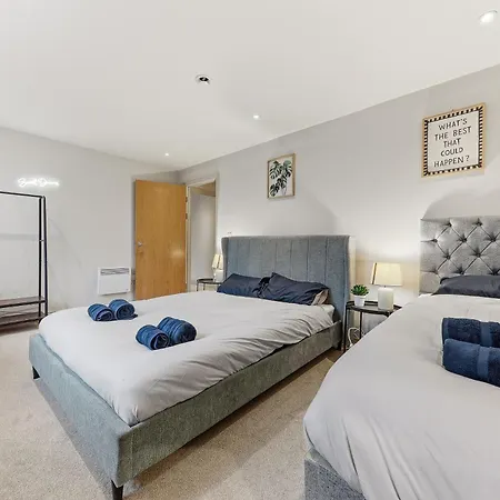 Apartment - Modern - Prime Location *