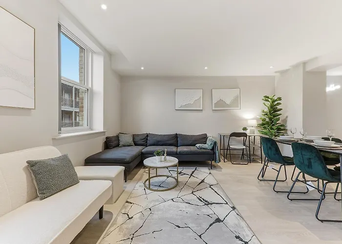 - Modern - Prime Location Leeds (West Yorkshire)