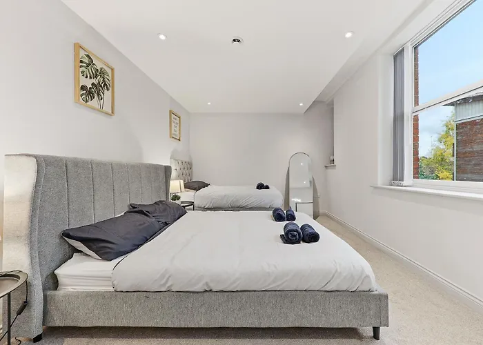 - Modern - Prime Location Apartment